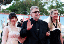 Del Toro enciende Venecia con su monstruo.