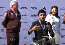 Maratón CDMX 2025: baches, desigualdad y reclamos de atletas en silla de ruedas.