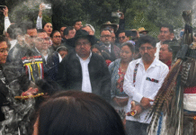 Comunidades indígenas consagran bastones de mando a los nuevos ministros de la SCJN.