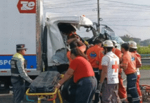 Accidente en Villahermosa-Cárdenas: Copiloto Rescatado.