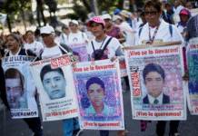 Familiares de los 43 normalistas se reúnen con Sheinbaum; expresan decepción por falta de avances.