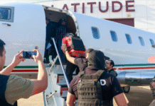 (VIDEO) De traslado de Hernán Bermúnez. expulsado de Paraguay en unas horas llegara a la ciudad de México.