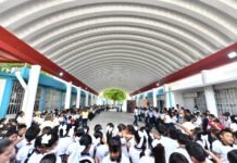 Más que techos: Javier May cumple con la educación de Comalcalco.