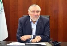 Adán Augusto López defiende transparencia y desmiente versiones sobre encuentros con Requena.