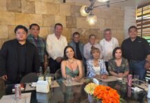 Presentación de libro reúne a líderes de oposición en Tabasco.