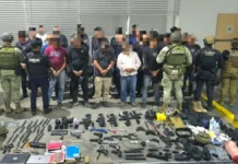 Detienen a 38 miembros de Luz del Mundo con arsenal y equipo táctico.