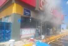 Atacan con artefacto explosivo Oxxo en Anacleto Canabal; solo pérdidas materiales.