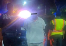 Detienen a hombre por robo de vehículo en Centro.