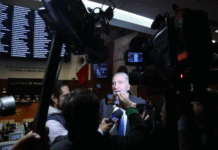 Adán Augusto acusa campaña de la derecha y ratifica permanencia en el Senado.