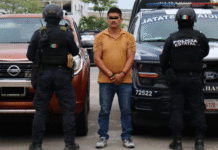 Aseguran vehículo con serie alterada y detienen a un hombre en Villahermosa.