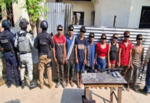 Caen ocho en Teapa con arsenal y droga.