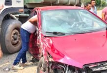 Accidente en la Villahermosa–Teapa involucra a tres vehículos y deja un lesionado.