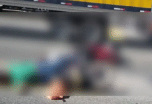 Choque brutal deja motociclistas gravemente heridos en Centla.