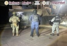 Operativos en michoacán dejan detenciones y arsenal asegurado.