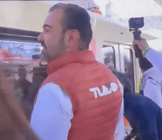 Alcalde de Tlajomulco pierde el tren y se vuelve viral.