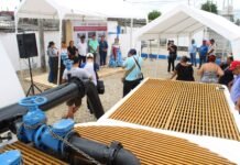 Habitantes reconocen obras cumplidas por el gobernador Javier May Rodríguez.