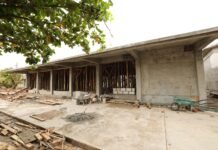 Avanza rehabilitación de secundaria en Centla tras compromiso del gobernador.