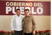 Relevo en la oficina de la gubernatura de Tabasco.