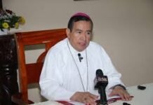 Obispo exhorta moderación y responsabilidad en celebraciones de fin de año.