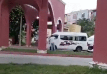 Viralizan discusión entre choferes de combi en Bicentenario.