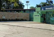 Trabajadores del ITVH protestan por adeudos salariales y deficiencias laborales.