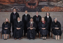 Compran ministros togas por casi 300 mil.