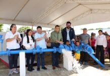 Gobierno del Pueblo entrega agua potable digna en Tacotalpa.
