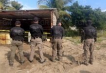 FGR asegura seis mil 800 litros de hidrocarburo en Paraíso.