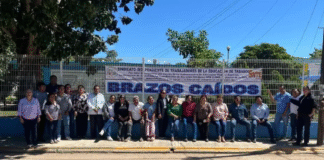 Protesta en Normal de Balancán por irregularidades.