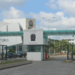 Estudiante de la UJAT permanece grave tras caída.