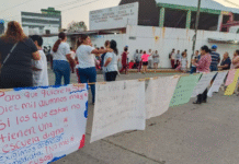Padres bloquean Paseo de la Sierra y logran acuerdos en Técnica 9.