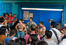 Padres cierran primaria y exigen sanciones por presunto abuso.