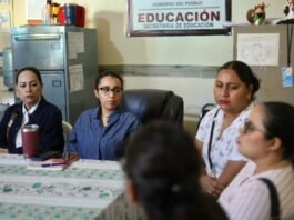Madres dialogan en Refinería Olmeca por seguridad escolar.