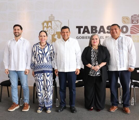 Gobierno del Pueblo refuerza inclusión digital con entrega de 42 mil tablets.