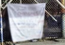 Aparecen mantas amenazantes en distintos puntos de Tabasco.