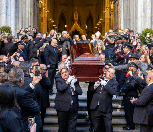 Nueva York despide entre música y aplausos al salsero Willie Colón.