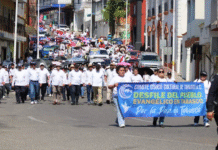 Evangélicos marchan en Villahermosa por la paz.