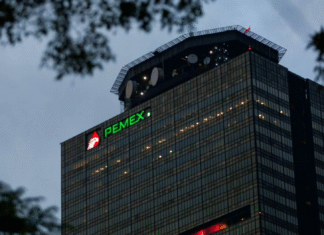 Pemex recibe facturas 2026; adeudos 2024 pendientes.