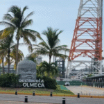 Sheinbaum pide reubicar escuela tras incendio en refinería.
