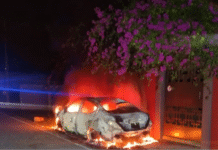 Incendian vehículo en Boquerón tras reportes de detonaciones.