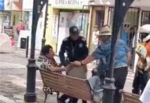 Padre encara a presuntos delincuentes tras intento de asalto.