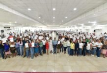 Javier May entrega 800 tandas para mujeres emprendedoras en Jalpa.
