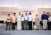 Programa Inclusión Digital entrega miles de tabletas a estudiantes en Tabasco.
