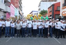Gallo Universitario reúne a miles en calles de Villahermosa.