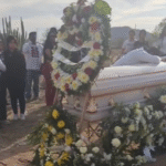 Da el ultimo adiós Ceci Flores despide a su hijo en Sonora.