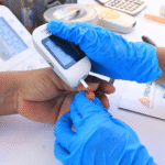 Hipertensión y diabetes golpean a adultos mayores.