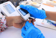 Hipertensión y diabetes golpean a adultos mayores.