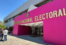Dos tabasqueños avanzan en proceso clave para consejerías del INE.