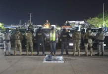 Detienen a presunto narcomenudista con droga en Centro.