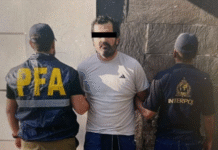 Capturan con pasaporte falso a contralmirante ligado a huachicol fiscal.